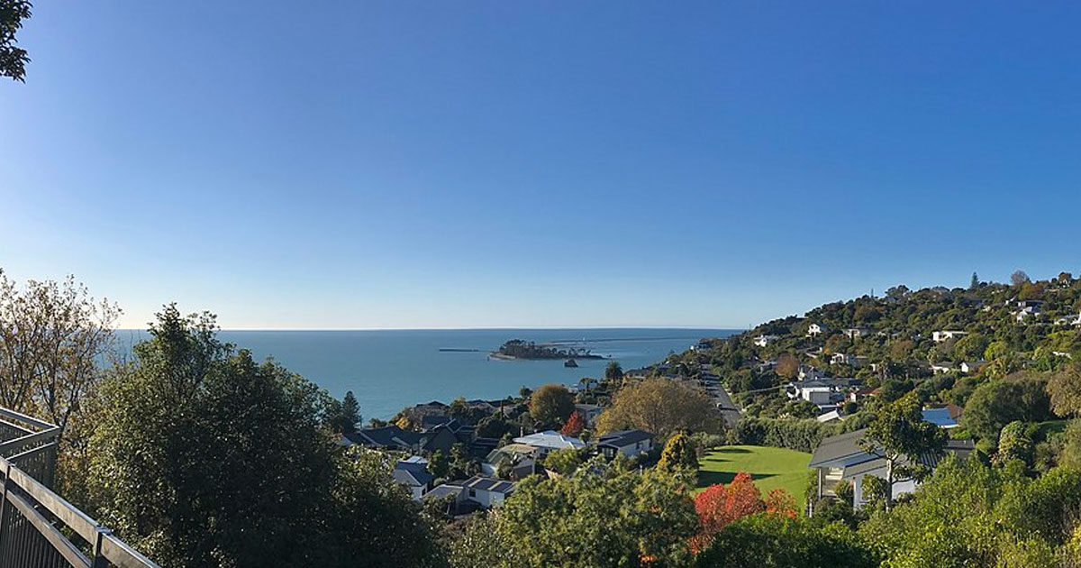 Stay in Nelson Hotels